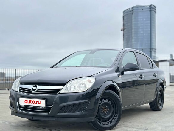 2012 Opel Astra H Рестайлинг, чёрный