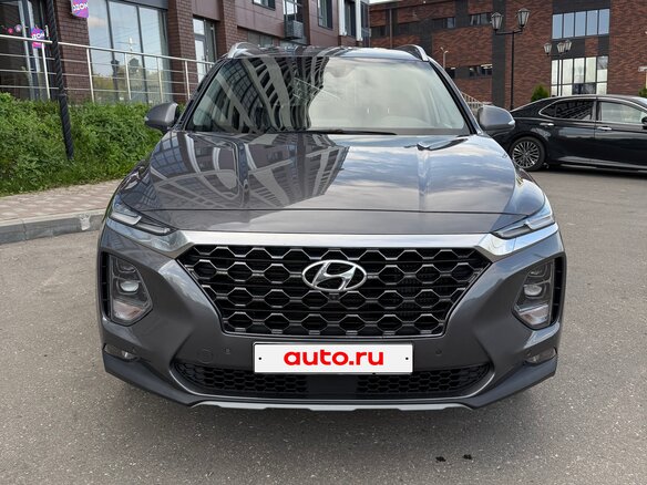 2020 Hyundai Santa Fe IV, серый, 3050000 рублей
