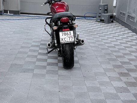 2016 Triumph Street Twin, красный, 650000 рублей, вид 4