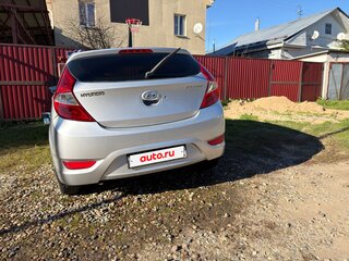 2012 Hyundai Solaris I, серебристый, 800000 рублей, вид 3
