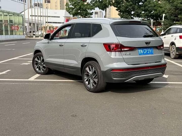 2023 Jetta VS5 I Рестайлинг, серый, 1390000 рублей - вид 3