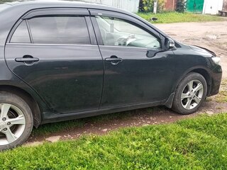 2013 Toyota Corolla X (E140, E150) Рестайлинг, чёрный, 1100000 рублей, вид 2
