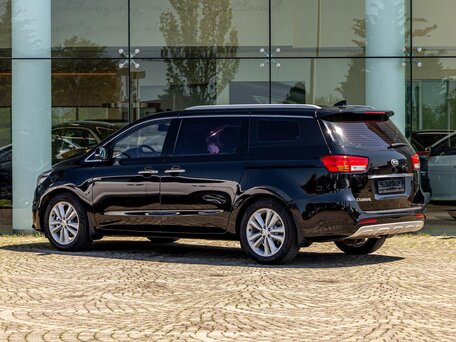 2017 Kia Carnival III, чёрный, 2065000 рублей, вид 4