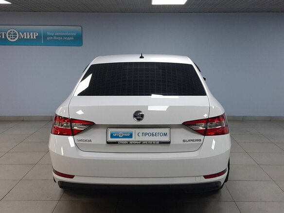 2019 Skoda Superb III, белый, 2000000 рублей - вид 5