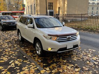 2011 Toyota Highlander II (XU40) Рестайлинг, белый, 1740000 рублей, вид 3