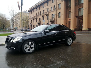 2010 Mercedes-Benz E-Класс 350 IV (W212, S212, C207), чёрный, 2600000 рублей, вид 4