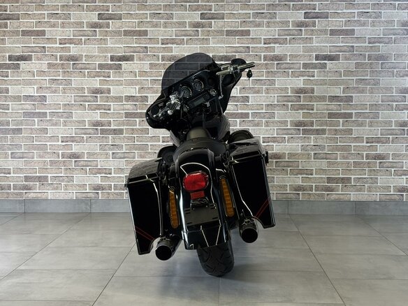 2011 Harley-Davidson CVO Street Glide, чёрный, 1211000 рублей - вид 6