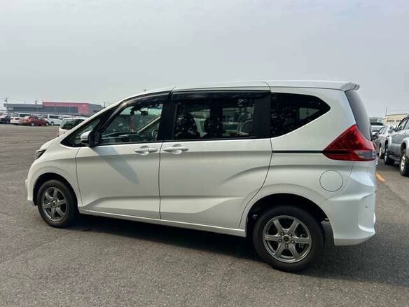 2019 Honda Freed II, белый, 1140000 рублей - вид 16