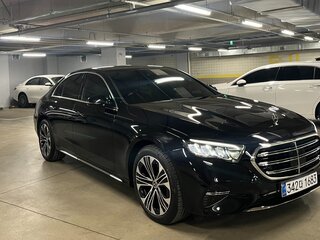 2026 Mercedes-Benz E-Класс 220 d VI (W214, S214), чёрный, 7590000 рублей, вид 3