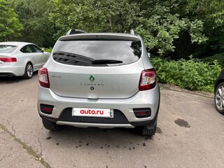 2017 Renault Sandero Stepway II, серый, 870000 рублей, вид 4
