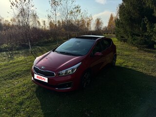 2017 Kia Ceed II Рестайлинг, красный, 1550000 рублей, вид 3