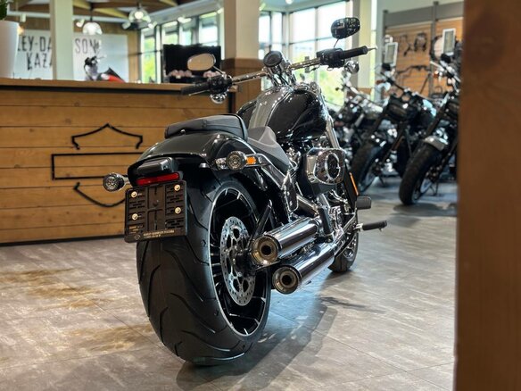 2025 Harley-Davidson Breakout, чёрный, 3750000 рублей - вид 15