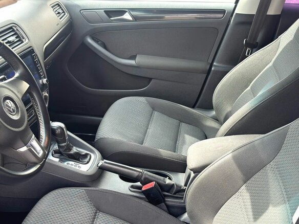2012 Volkswagen Jetta VI, чёрный - вид 22
