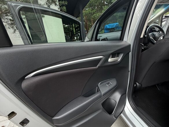 2014 Honda Fit III, серебристый, 850000 рублей - вид 20