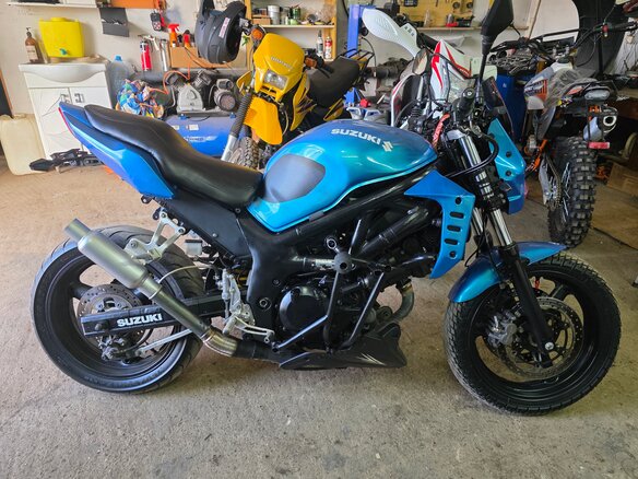 2002 Suzuki SV 650, синий, 245000 рублей