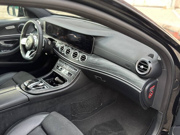 2019 Mercedes-Benz E-Класс 220 d V (W213, S213, C238), чёрный, 3000000 рублей - вид 3
