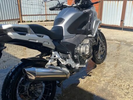 2012 Honda VFR 1200X (Crosstourer), серебристый, 900000 рублей, вид 3