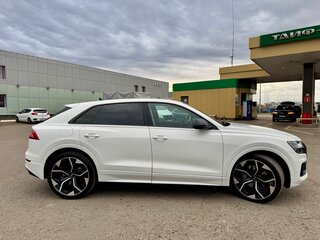 2019 Audi Q8 45 TDI I (4M), белый, 5500000 рублей, вид 4