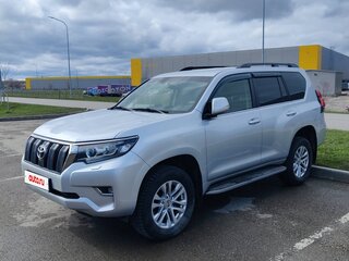 2019 Toyota Land Cruiser Prado 150 Series Рестайлинг 2, серебристый, 5590000 рублей, вид 2