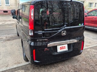 2015 Honda Stepwgn V, чёрный, 1750000 рублей, вид 3