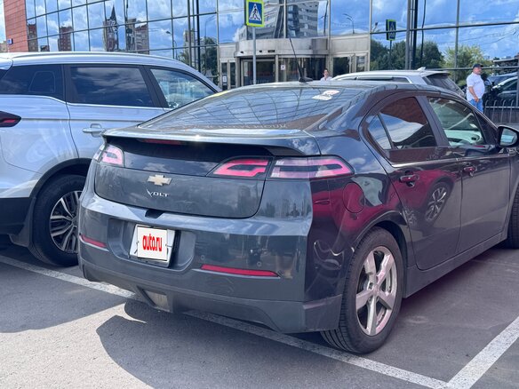 2014 Chevrolet Volt I, серый, 1150000 рублей - вид 3