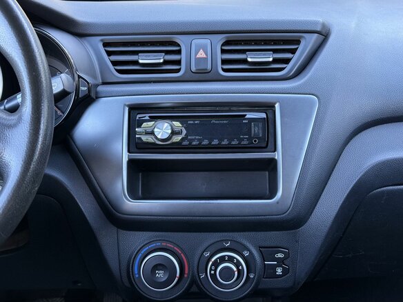 2012 Kia Rio III, чёрный - вид 12