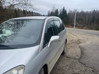 2004 Peugeot 807 I, серебристый, 350000 рублей, вид 4