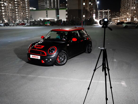 2012 Mini Hatch Cooper S II (R56) Рестайлинг, серый, 1099999 рублей - вид 5