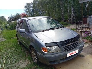 2001 Hyundai Trajet I, серебристый, 350000 рублей, вид 2