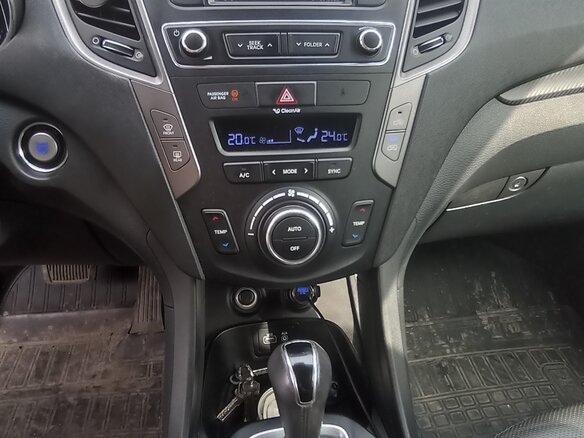 2015 Hyundai Santa Fe III Рестайлинг, серебристый, 2200000 рублей - вид 11