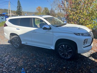 2022 Mitsubishi Montero Sport III Рестайлинг, белый, 4250000 рублей, вид 4