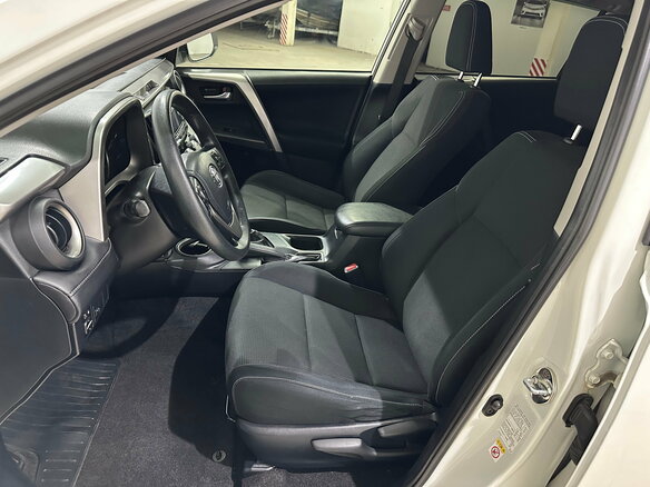 2015 Toyota RAV4 IV (XA40) Рестайлинг, белый, 1780000 рублей - вид 19