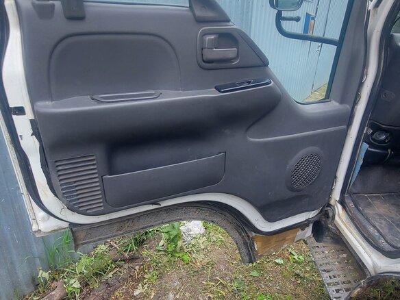 1998 Isuzu Elf (N-series), белый, 900000 рублей - вид 5