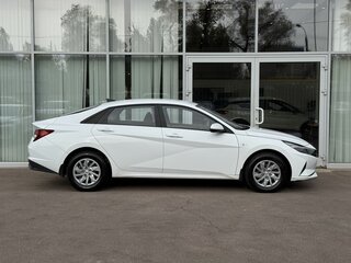 2022 Hyundai Elantra VII (CN7), белый, 1780000 рублей, вид 4
