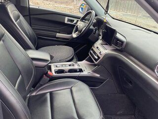 2022 Ford Explorer VI, серый, 4500000 рублей, вид 5