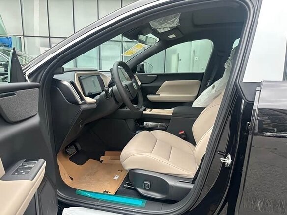 2026 Volvo XC70 III, чёрный, 6700000 рублей - вид 10