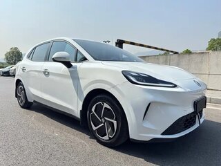 2025 MG 4 EV 42.8 kWh II, белый, 2500000 рублей, вид 3