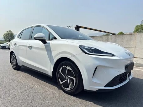 2025 MG 4 EV 42.8 kWh II, белый, 2500000 рублей, вид 3