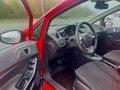 2016 Ford Fiesta Mk6 Рестайлинг, красный, 810000 рублей - вид 6