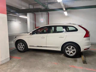 2014 Volvo XC60 I Рестайлинг, белый, 2190000 рублей, вид 3