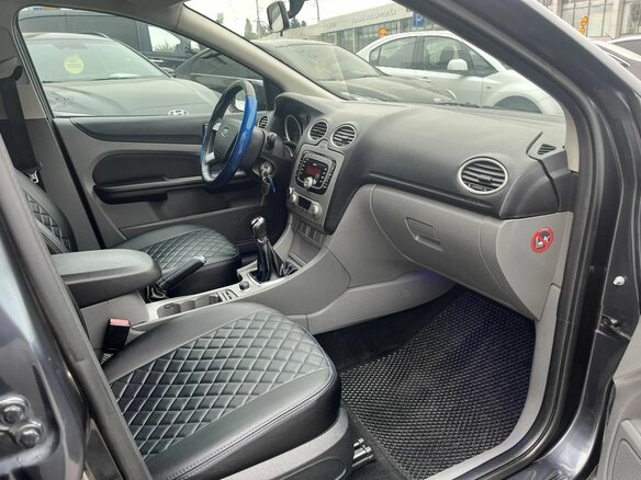 2010 Ford Focus II Рестайлинг, серый, 739000 рублей - вид 18