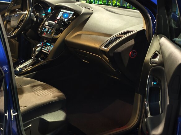 2015 Ford Focus III Рестайлинг, синий, 1050000 рублей - вид 15