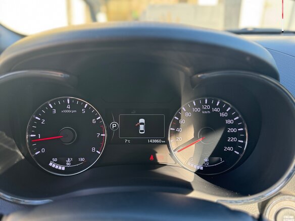 2018 Kia Cerato III Рестайлинг (Classic), серебристый, 1420000 рублей - вид 12