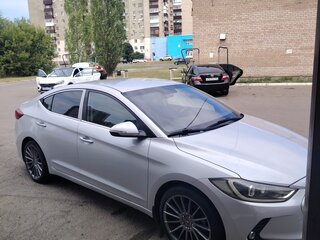 2018 Hyundai Elantra VI (AD), серебристый, 1380000 рублей, вид 2