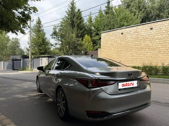 2021 Lexus ES 250 VII Рестайлинг, серый - вид 8