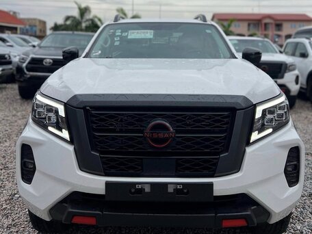 2026 Nissan Navara (Frontier) IV (D23) Рестайлинг, белый, 3990000 рублей, вид 2