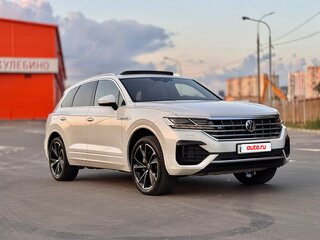 2019 Volkswagen Touareg III, белый, 4990000 рублей, вид 3