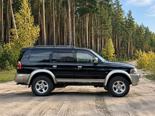 2000 Mitsubishi Pajero Sport I, чёрный, 600000 рублей, вид 4