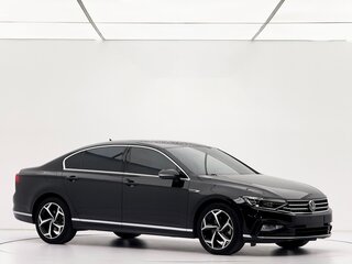2023 Volkswagen Magotan B8 Рестайлинг, чёрный, 1700000 рублей, вид 3
