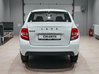 2026 Lada (ВАЗ) Granta I Рестайлинг, белый, 1063000 рублей, вид 5